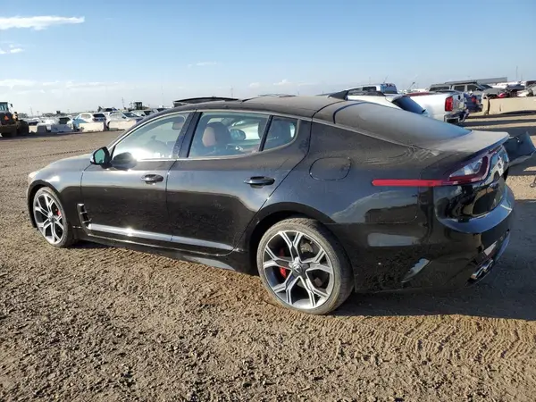 KNAE55LC3J6028624 2018 KIA STINGER - Image 2
