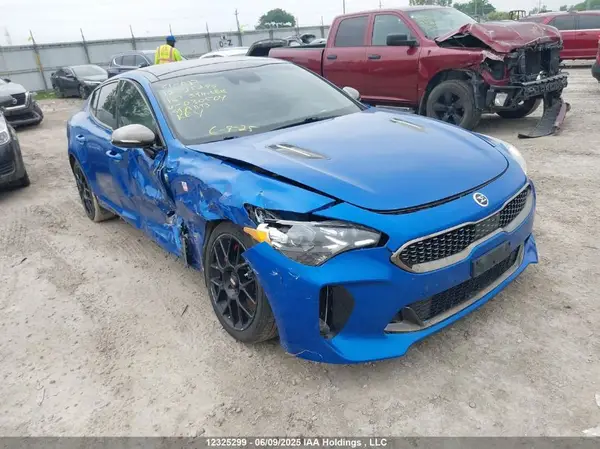 KNAE55LC3J6030504 2018 KIA STINGER - Image 1