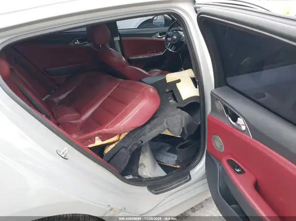 KNAE55LC3J6038893 2018 KIA STINGER - Image 8