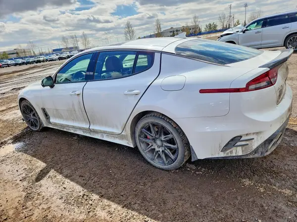 KNAE55LC3N6108544 2022 KIA STINGER - Image 2