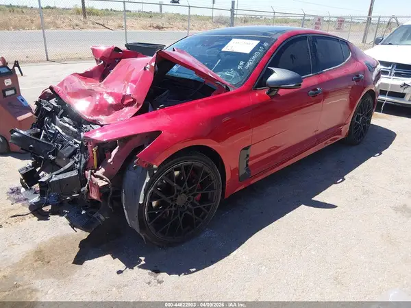 KNAE55LC4J6010147 2018 KIA STINGER - Image 2