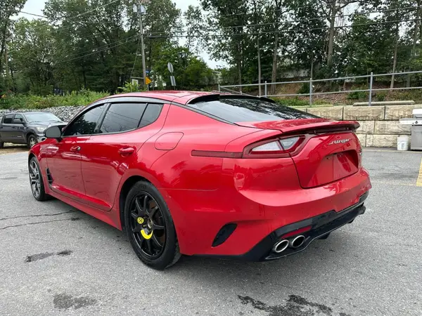 KNAE55LC4J6016126 2018 KIA STINGER - Image 2