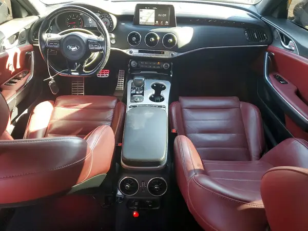 KNAE55LC4J6016756 2018 KIA STINGER - Image 8