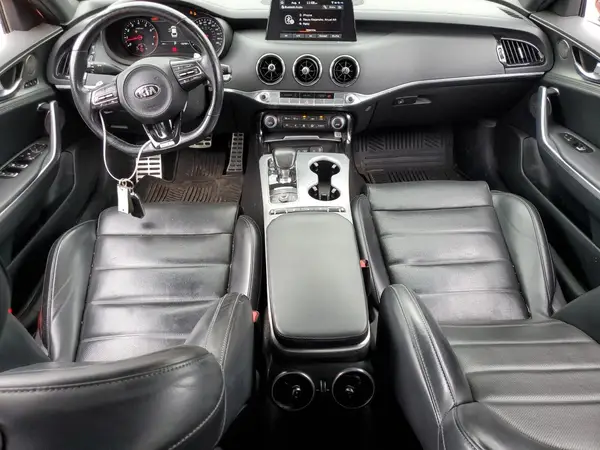 KNAE55LC4J6018460 2018 KIA STINGER - Image 8