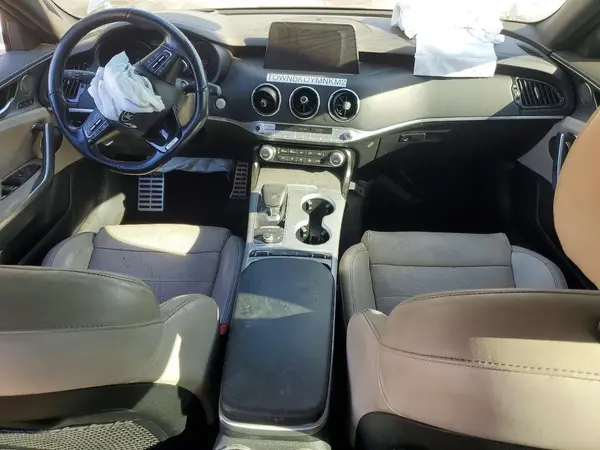 KNAE55LC4J6021004 2018 KIA STINGER - Image 8