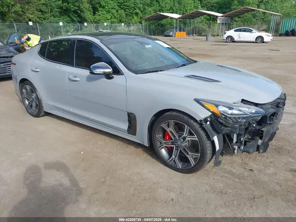 KNAE55LC4J6022475 2018 KIA STINGER - Image 1
