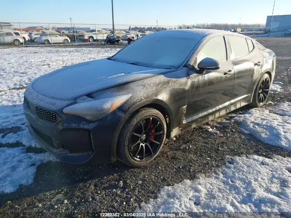 KNAE55LC4J6032911 2018 KIA STINGER - Image 2