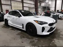 KNAE55LC4J6040488 2018 KIA STINGER
