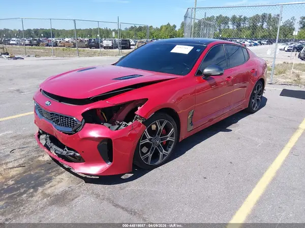 KNAE55LC5J6009864 2018 KIA STINGER - Image 2