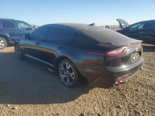 KNAE55LC5J6013574 2018 KIA STINGER - Image 2