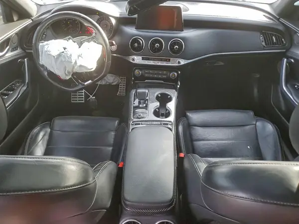KNAE55LC5J6018001 2018 KIA STINGER - Image 8