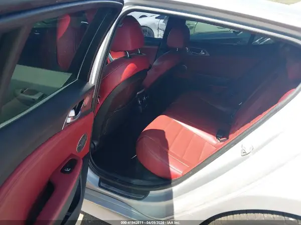 KNAE55LC5J6020525 2018 KIA STINGER - Image 8