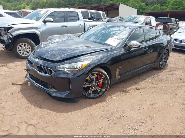 KNAE55LC5J6022940 2018 KIA STINGER - Image 2