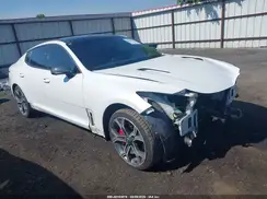 KNAE55LC5J6027667 2018 KIA STINGER