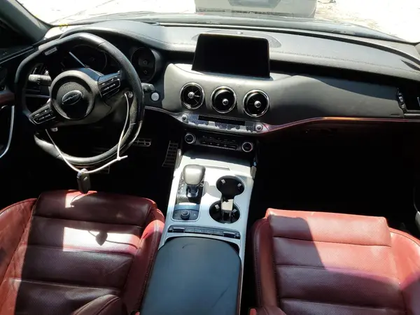 KNAE55LC5K6042770 2019 KIA STINGER - Image 8