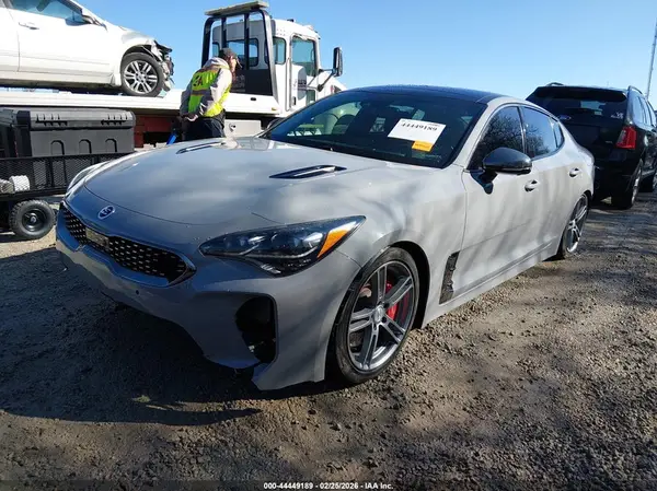 KNAE55LC5K6045636 2019 KIA STINGER - Image 2