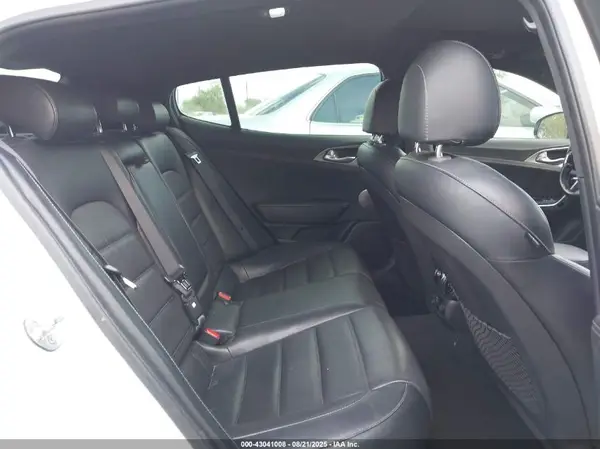 KNAE55LC5K6054918 2019 KIA STINGER - Image 8