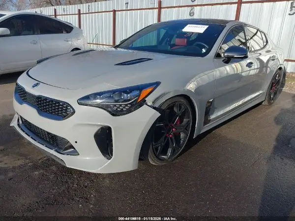 KNAE55LC5L6084132 2020 KIA STINGER - Image 2