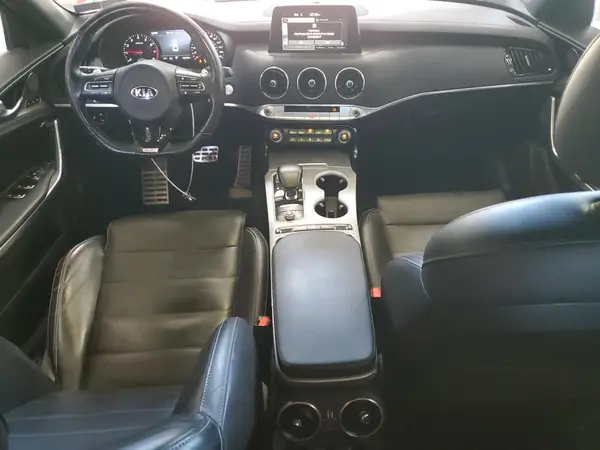 KNAE55LC6J6015981 2018 KIA STINGER - Image 8