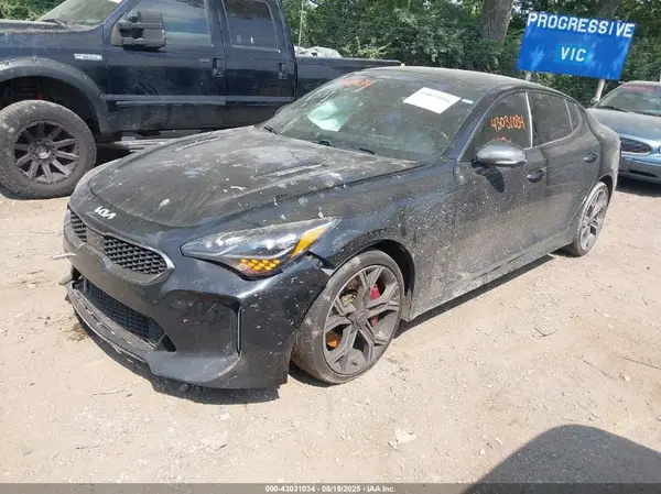 KNAE55LC6J6036880 2018 KIA STINGER - Image 2