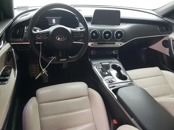 KNAE55LC6J6038788 2018 KIA STINGER - Image 8