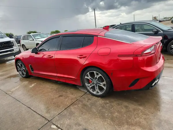 KNAE55LC7J6012149 2018 KIA STINGER - Image 2