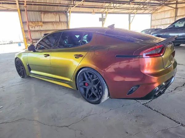 KNAE55LC7J6017917 2018 KIA STINGER - Image 2