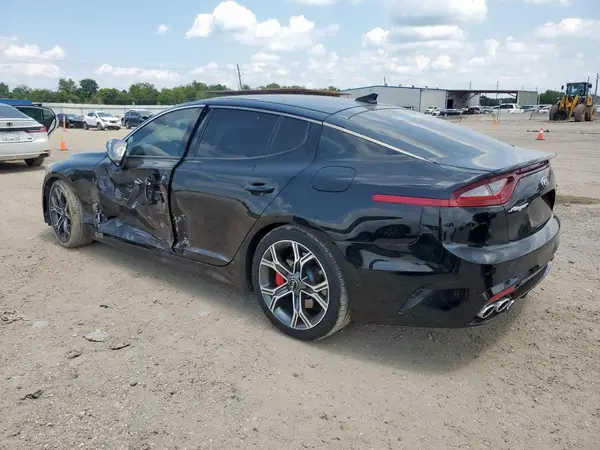 KNAE55LC7J6018758 2018 KIA STINGER - Image 2