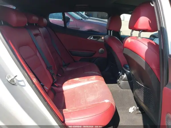 KNAE55LC7J6023636 2018 KIA STINGER - Image 8