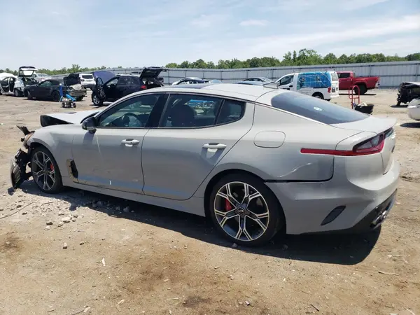KNAE55LC7J6023703 2018 KIA STINGER - Image 2