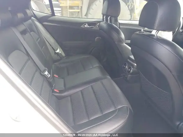 KNAE55LC7J6026178 2018 KIA STINGER - Image 8