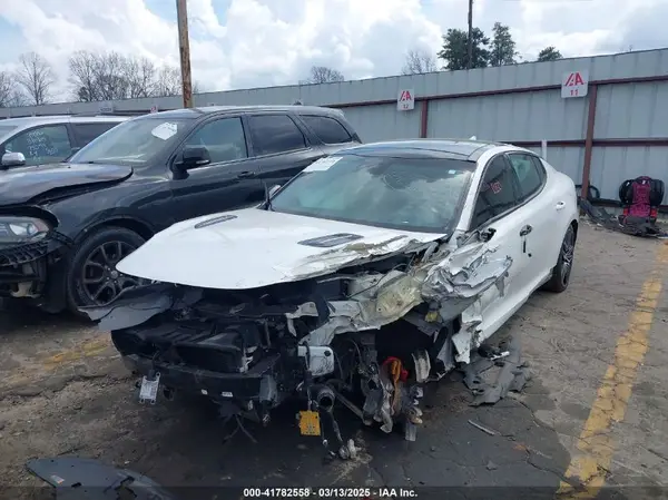 KNAE55LC7N6099346 2022 KIA STINGER - Image 2