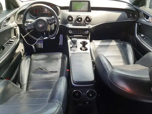 KNAE55LC8J6012872 2018 KIA STINGER - Image 8