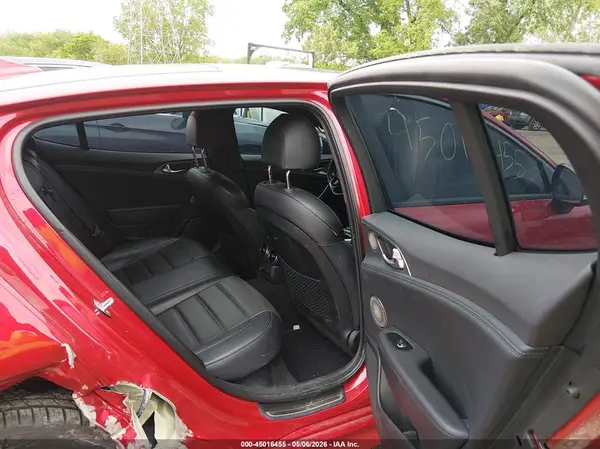 KNAE55LC8J6019076 2018 KIA STINGER - Image 8