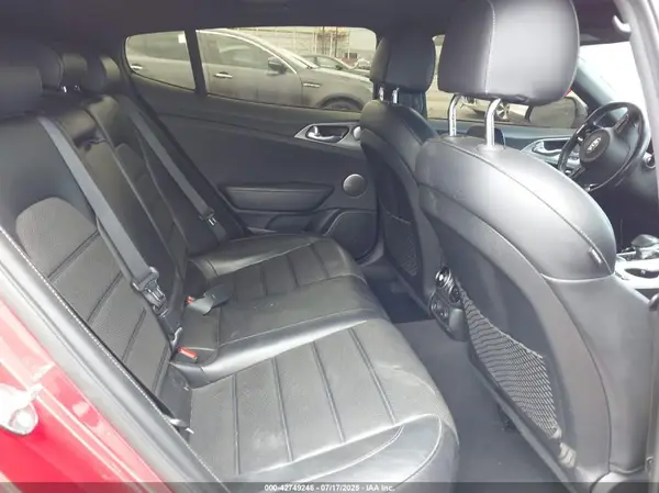 KNAE55LC8J6019949 2018 KIA STINGER - Image 8