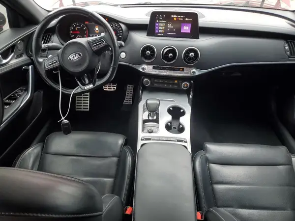 KNAE55LC8J6020485 2018 KIA STINGER - Image 8