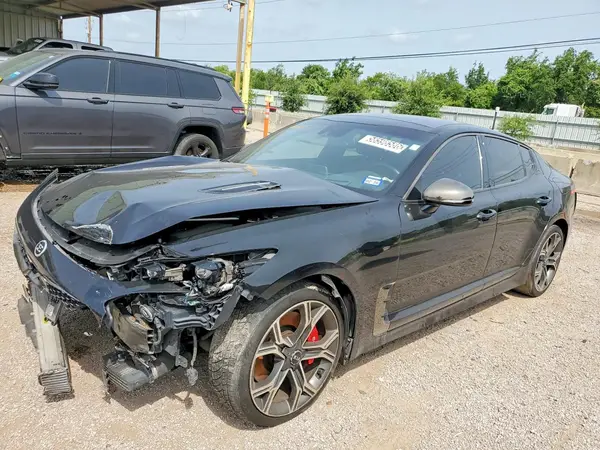 KNAE55LC8J6022186 2018 KIA STINGER - Image 1