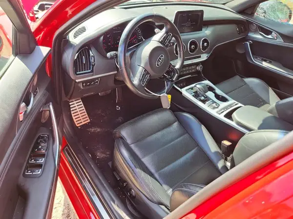 KNAE55LC8J6034466 2018 KIA STINGER - Image 8