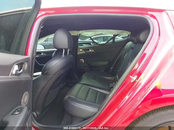 KNAE55LC8J6037979 2018 KIA STINGER - Image 8