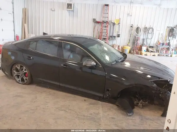 KNAE55LC8K6049096 2019 KIA STINGER - Image 1