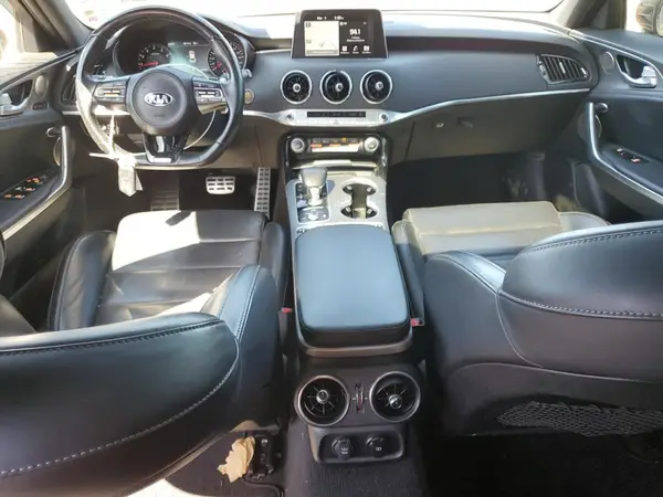 KNAE55LC9J6010175 2018 KIA STINGER - Image 8