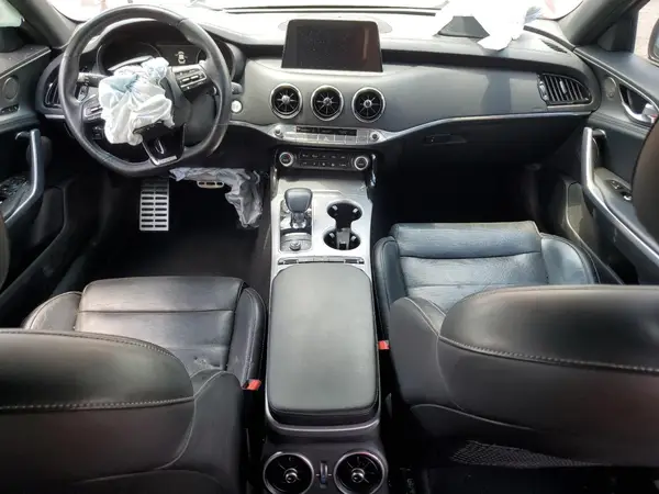KNAE55LC9J6016087 2018 KIA STINGER - Image 8