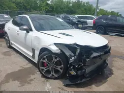 KNAE55LC9J6017952 2018 KIA STINGER