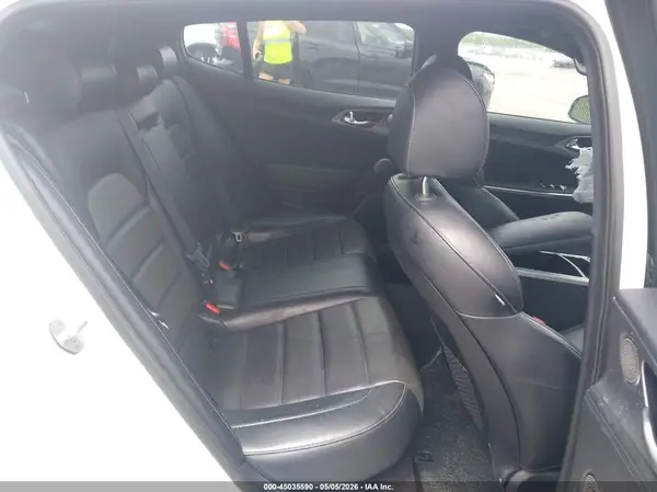 KNAE55LC9J6017952 2018 KIA STINGER - Image 8