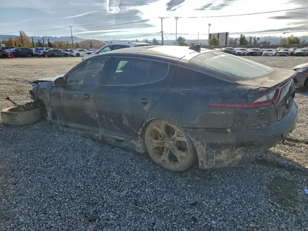 KNAE55LC9J6019832 2018 KIA STINGER - Image 2