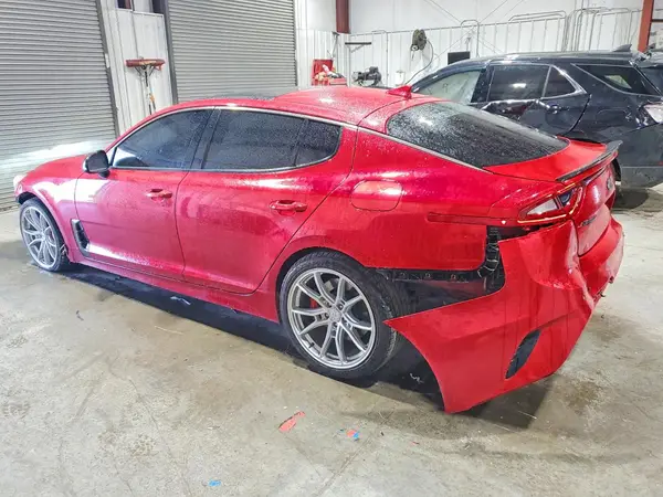KNAE55LC9J6023329 2018 KIA STINGER - Image 2