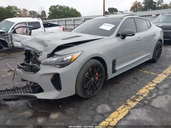 KNAE55LC9K6061936 2019 KIA STINGER - Image 2