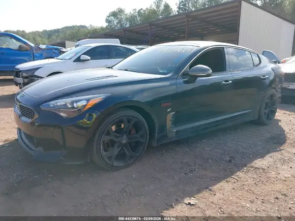 KNAE55LC9L6074235 2020 KIA STINGER - Image 2