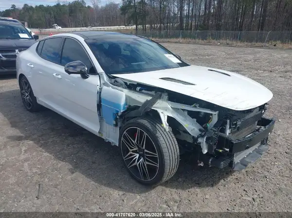 KNAE55LC9N6104613 2022 KIA STINGER - Image 1