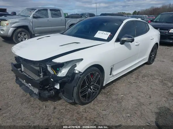KNAE55LC9N6104613 2022 KIA STINGER - Image 2